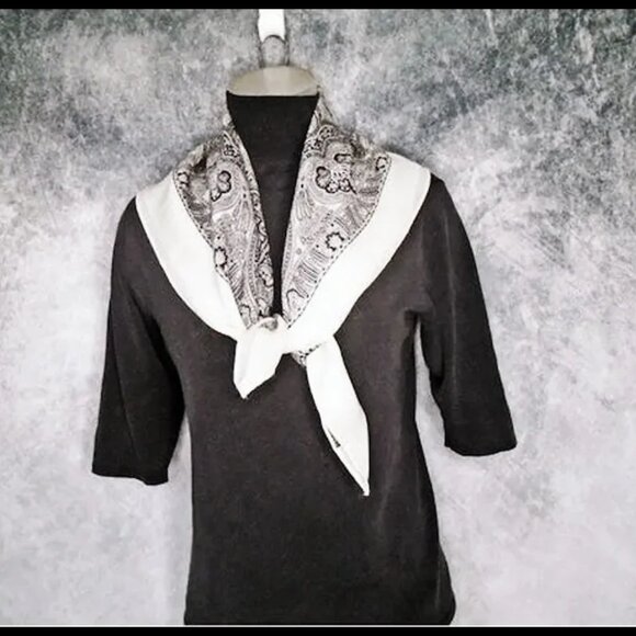 Large Wool Scarf Black White Jacobean Paisley, 70s Vintage Old Money Core - Picture 9 of 16